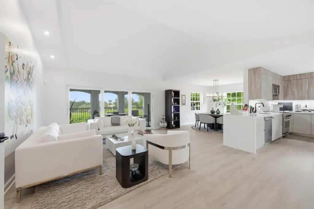 7369 Orangewood Lane Boca Raton FL 33433