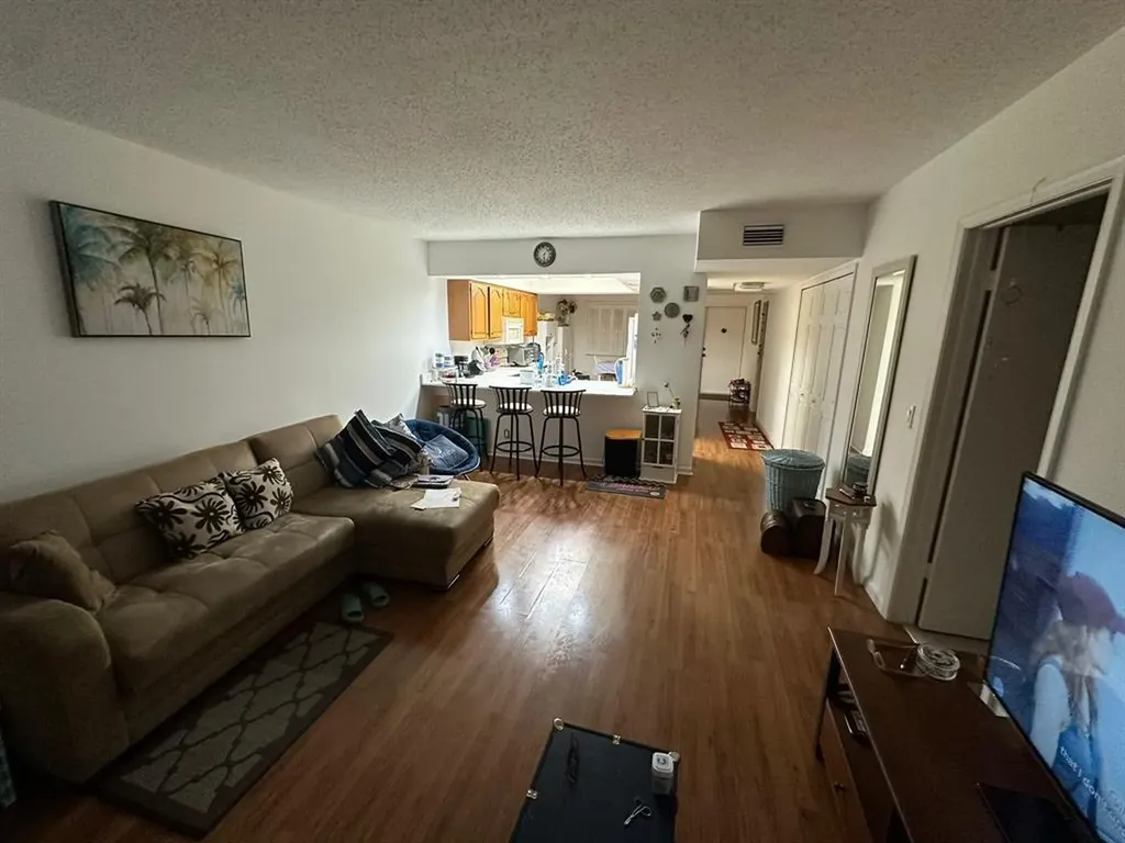 3075 Gardens E Drive Palm Beach Gardens FL 33410