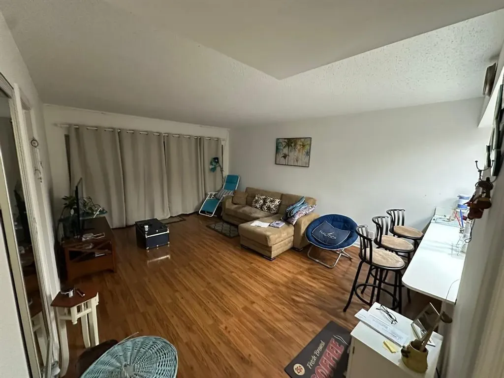 3075 Gardens E Drive Palm Beach Gardens FL 33410