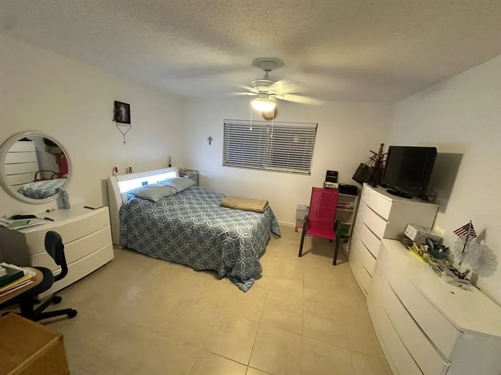 3075 Gardens E Drive Palm Beach Gardens FL 33410