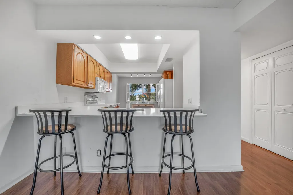3075 Gardens E Drive Palm Beach Gardens FL 33410