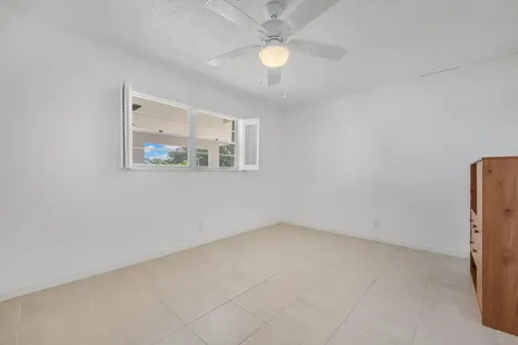 3075 Gardens E Drive Palm Beach Gardens FL 33410