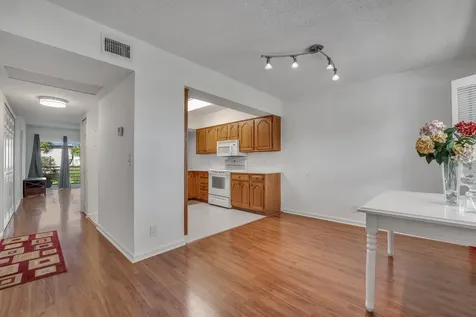 3075 Gardens E Drive Palm Beach Gardens FL 33410