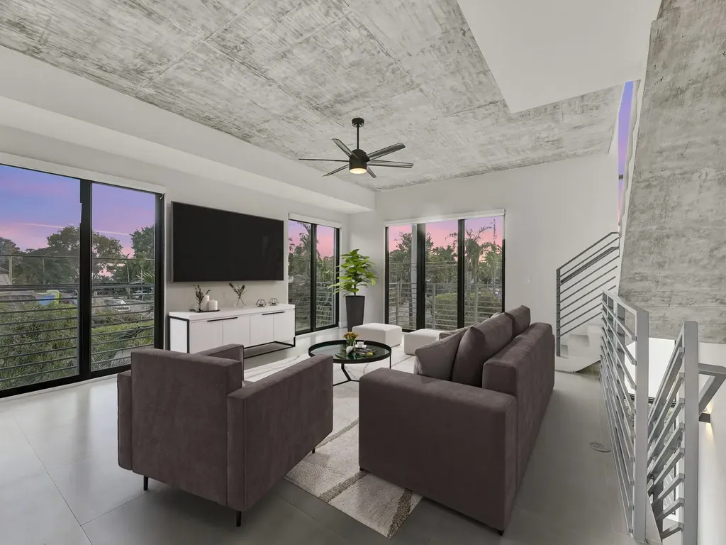 924 NE 4th Street Fort Lauderdale FL 33301