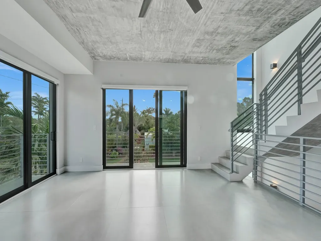 924 NE 4th Street Fort Lauderdale FL 33301