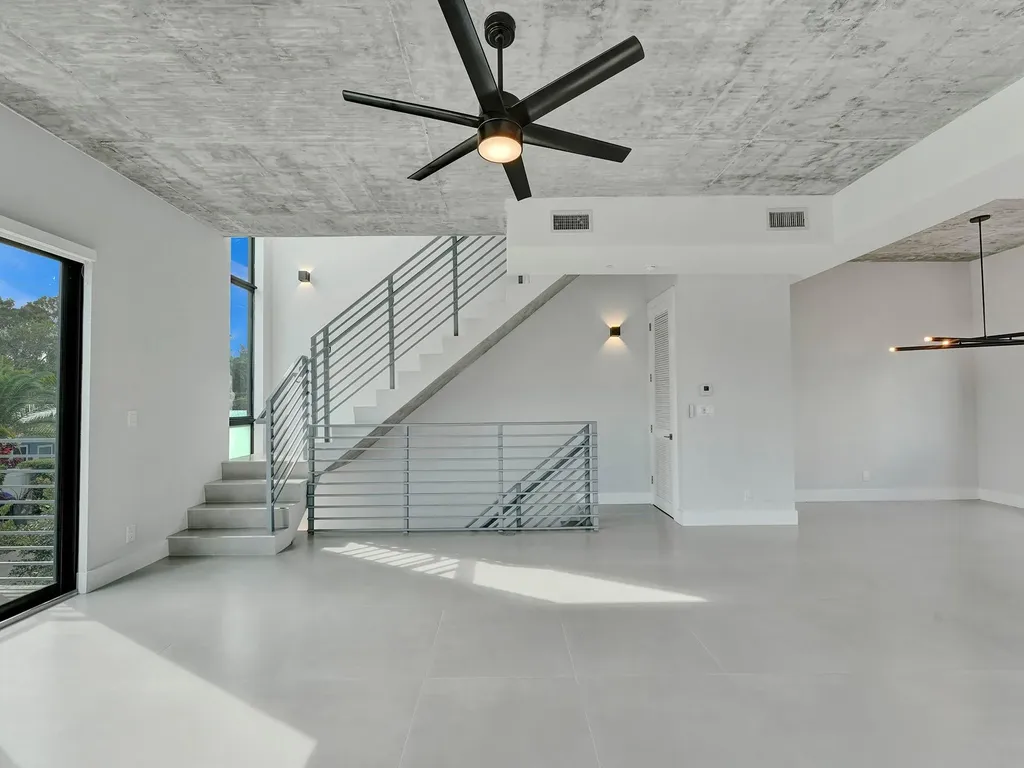 924 NE 4th Street Fort Lauderdale FL 33301