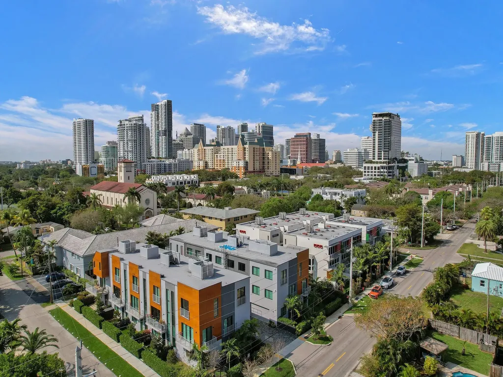 924 NE 4th Street Fort Lauderdale FL 33301