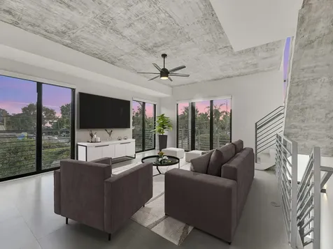 924 NE 4th Street Fort Lauderdale FL 33301