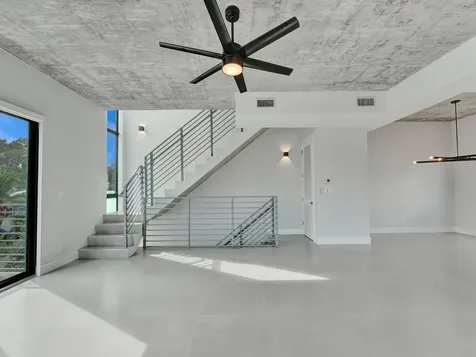 924 NE 4th Street Fort Lauderdale FL 33301