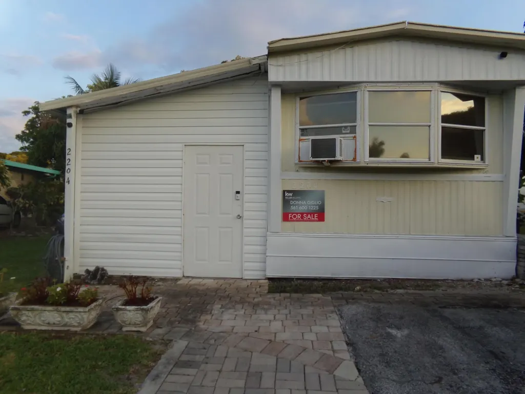 2204 NW 23rd Avenue Boynton Beach FL 33436