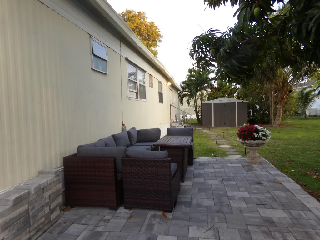 2204 NW 23rd Avenue Boynton Beach FL 33436
