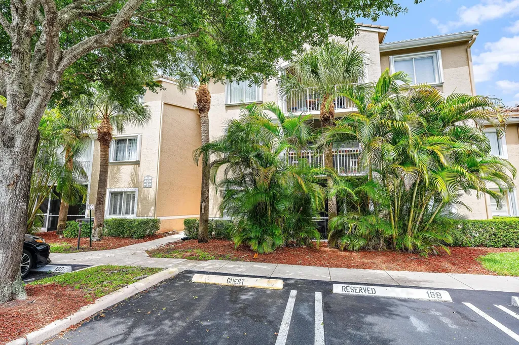 242 Village Boulevard Tequesta FL 33469