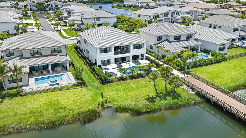 9957 Migration Point Palm Beach Gardens FL 33412