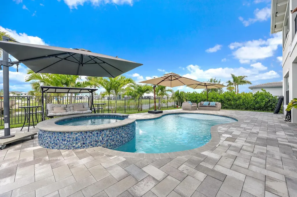 9957 Migration Point Palm Beach Gardens FL 33412