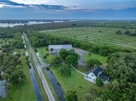 2350 Quay Dock Road Vero Beach FL 32967