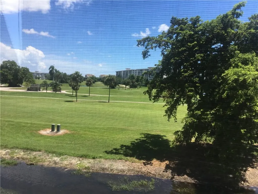 2851 S Palm Aire Drive Pompano Beach FL 33069