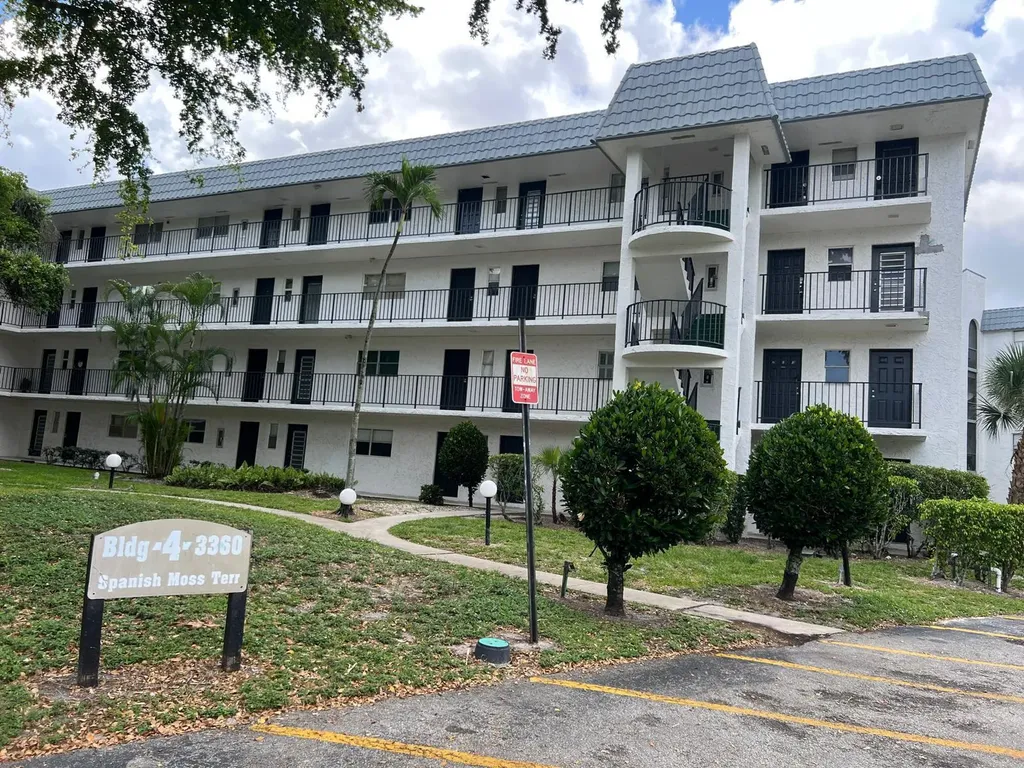 3360 Spanish Moss Terrace Lauderhill FL 33319