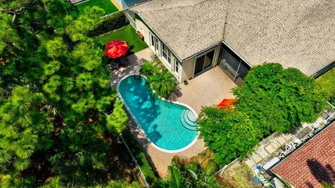 68 Lake Eden Drive Boynton Beach FL 33435