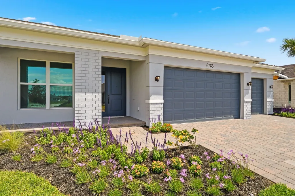 6783 68th Square Vero Beach FL 32967