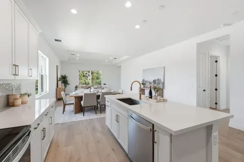 6783 68th Square Vero Beach FL 32967