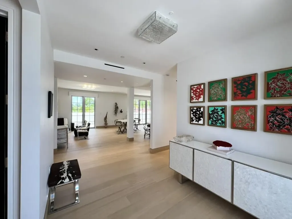 247 Worth Avenue Palm Beach FL 33480