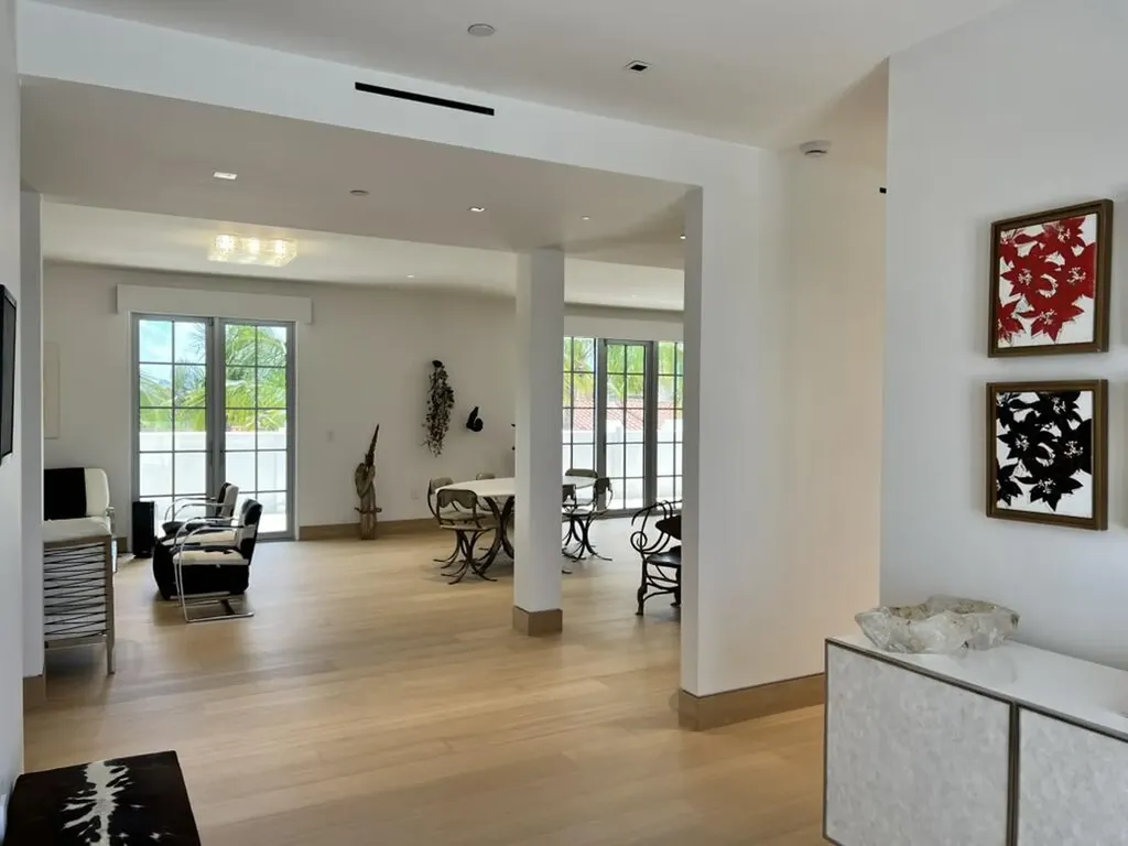 247 Worth Avenue Palm Beach FL 33480