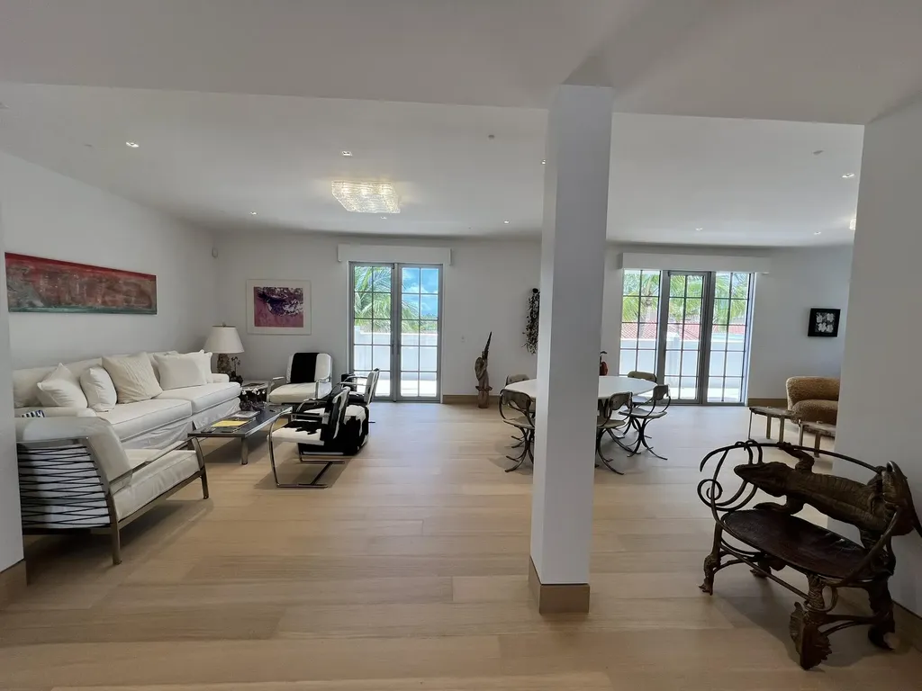 247 Worth Avenue Palm Beach FL 33480