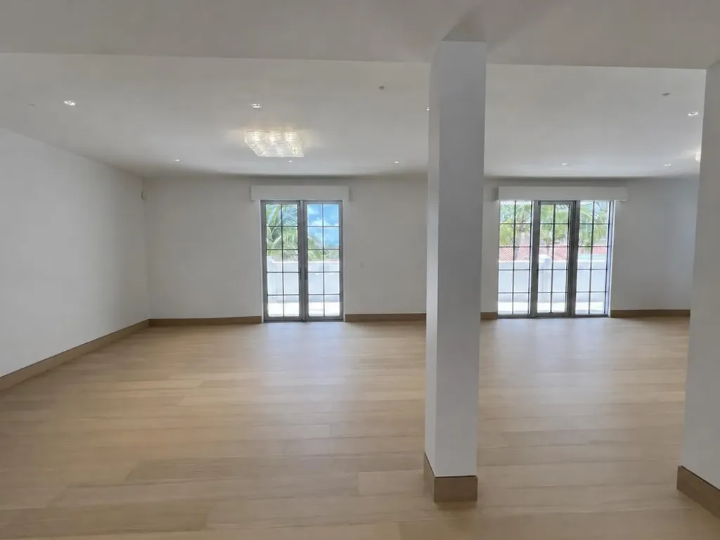 247 Worth Avenue Palm Beach FL 33480
