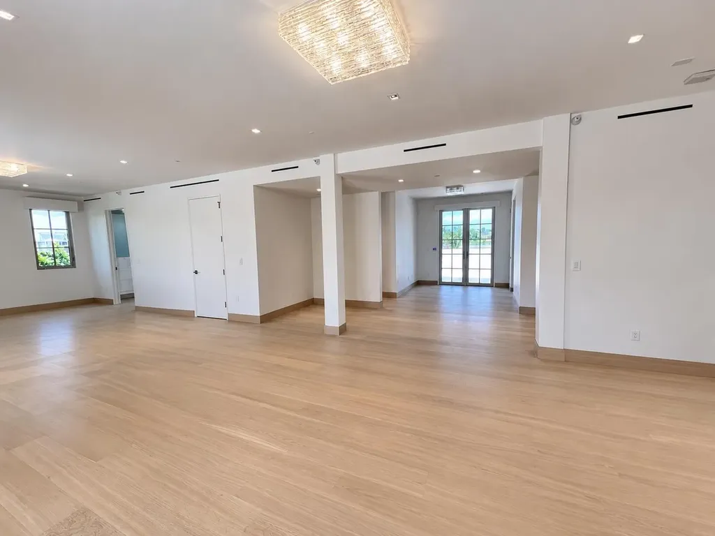 247 Worth Avenue Palm Beach FL 33480