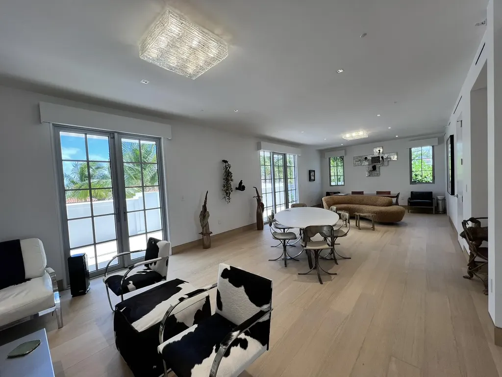 247 Worth Avenue Palm Beach FL 33480