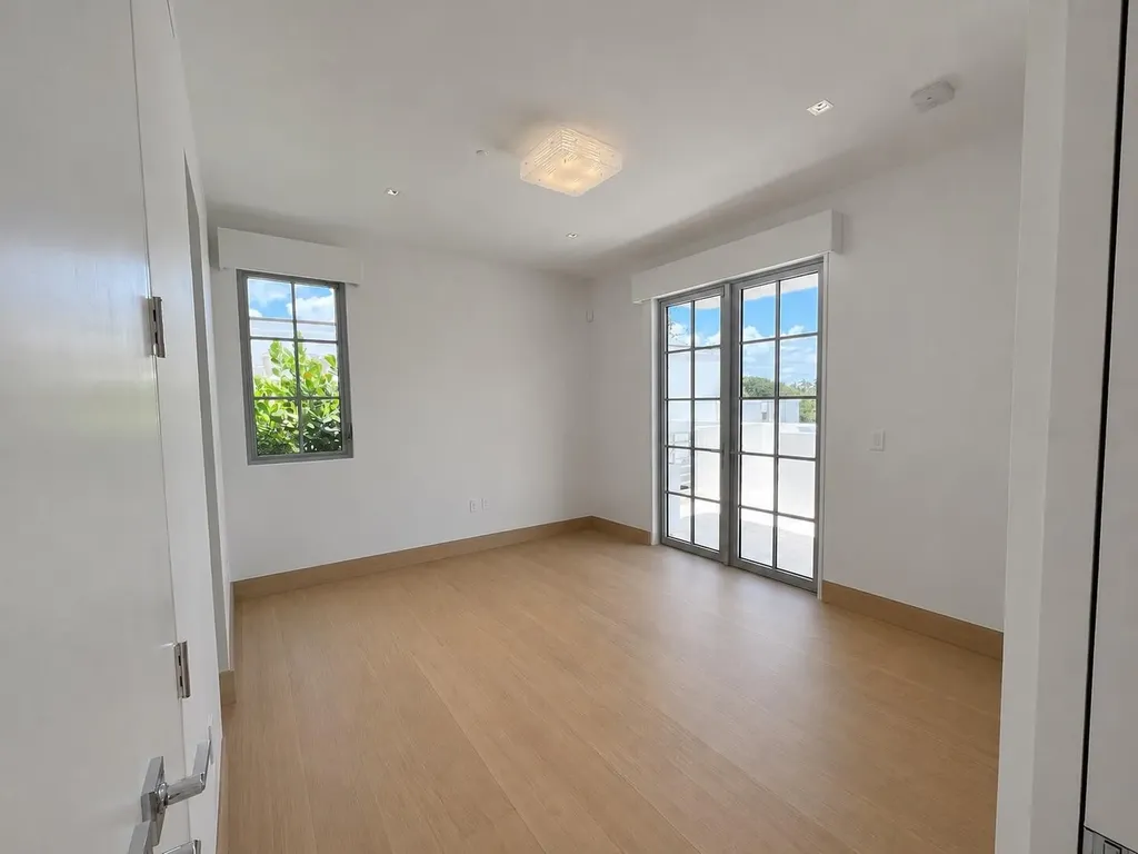 247 Worth Avenue Palm Beach FL 33480