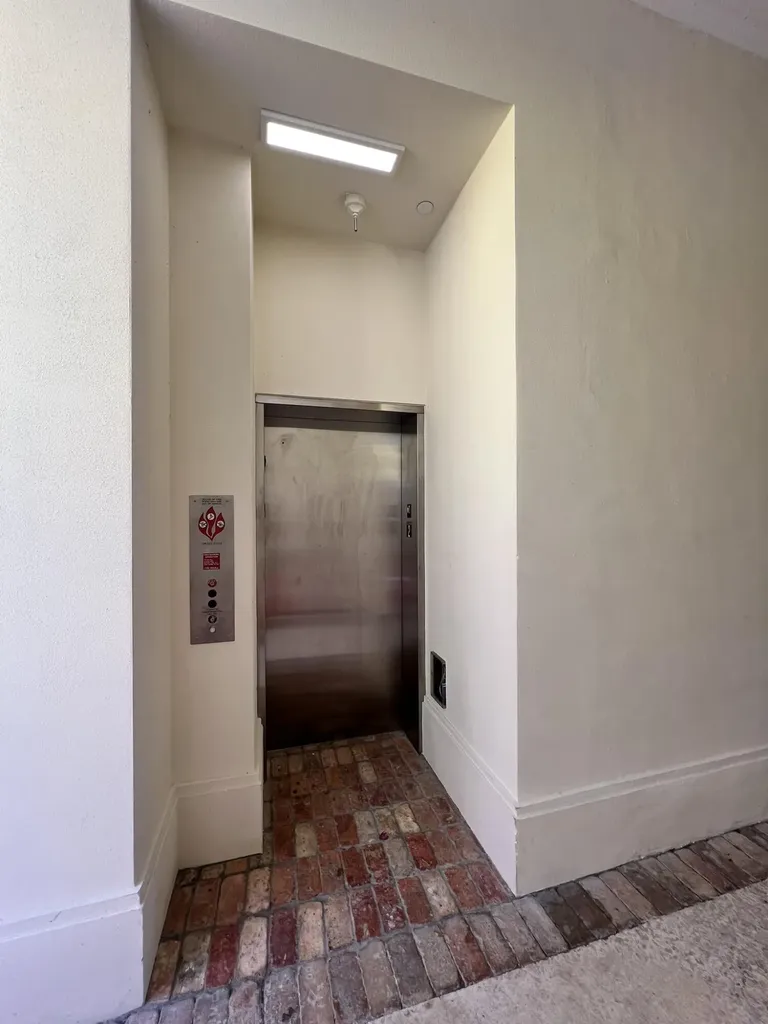247 Worth Avenue Palm Beach FL 33480