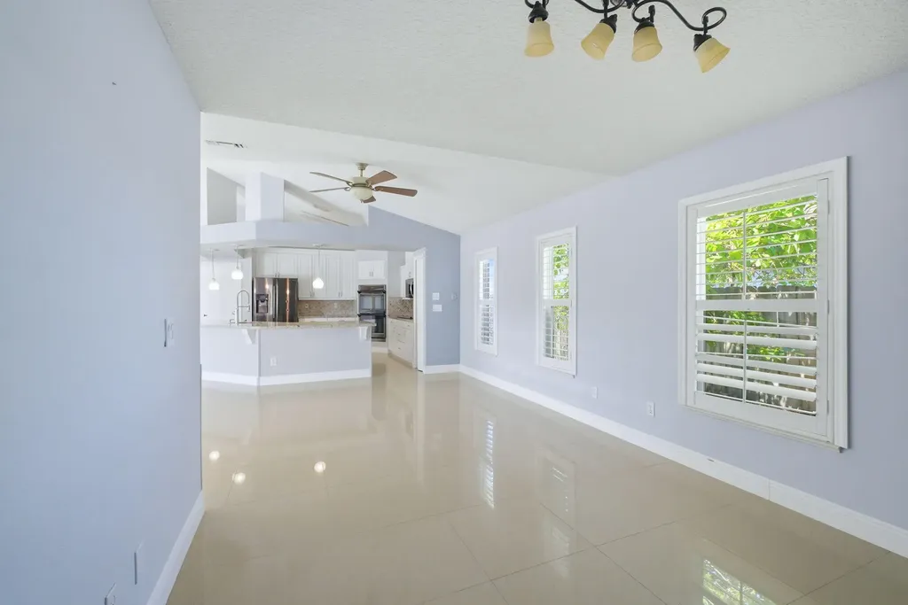 474 SW Carter Avenue Port St Lucie FL 34983