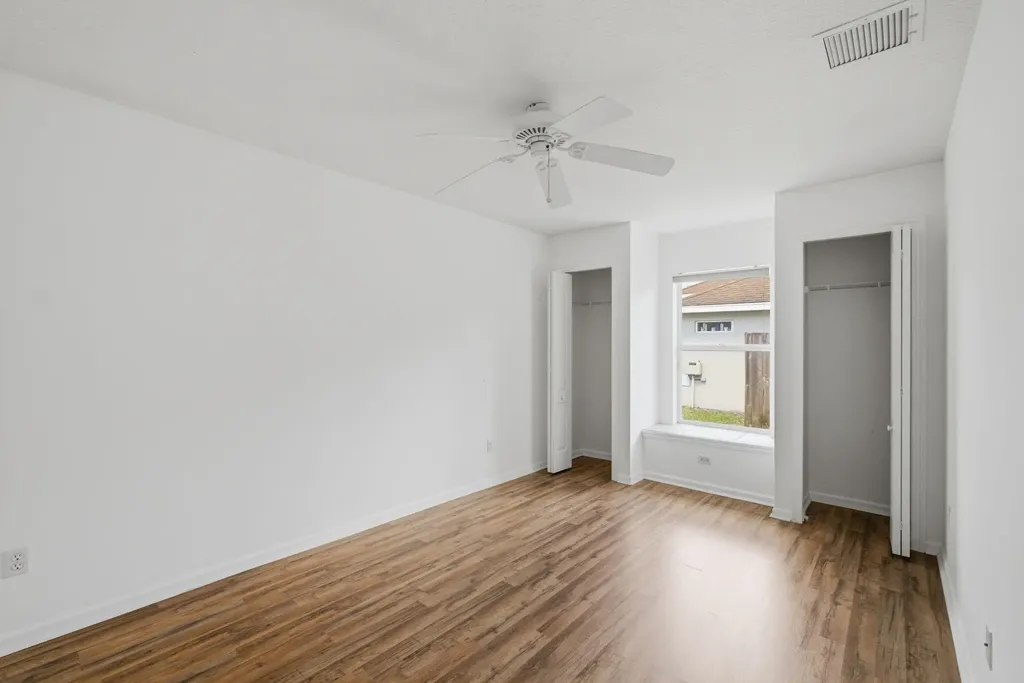 474 SW Carter Avenue Port St Lucie FL 34983