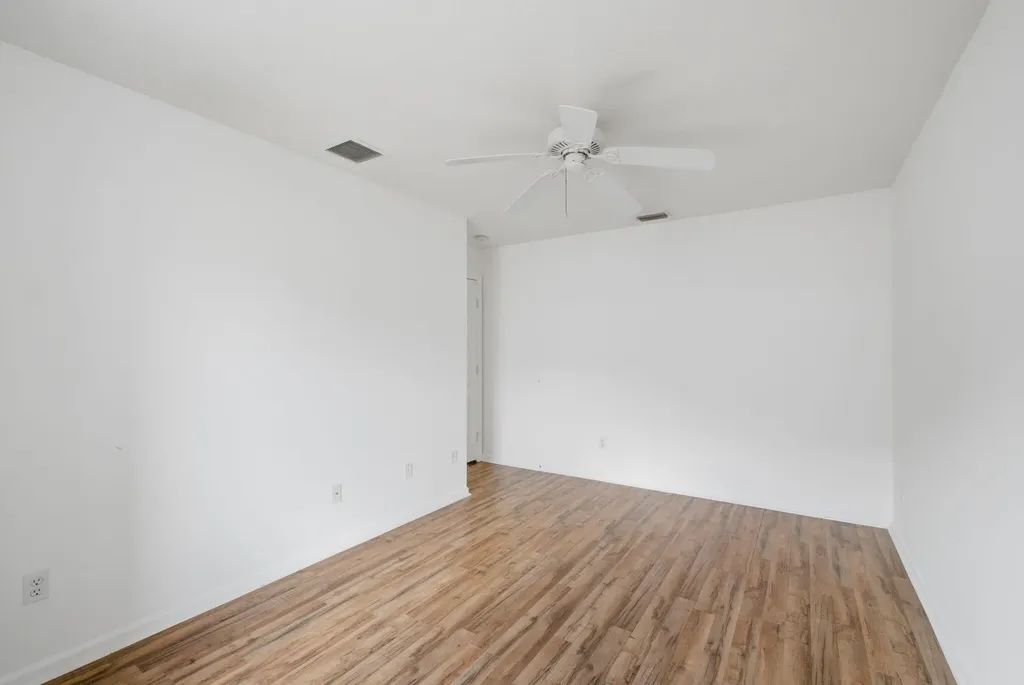 474 SW Carter Avenue Port St Lucie FL 34983