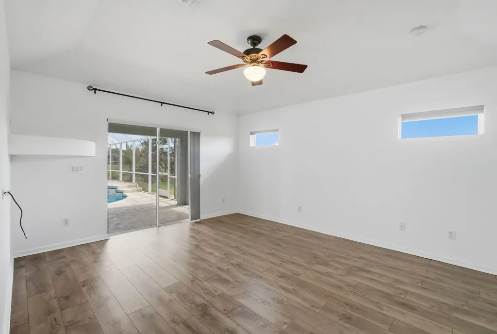474 SW Carter Avenue Port St Lucie FL 34983