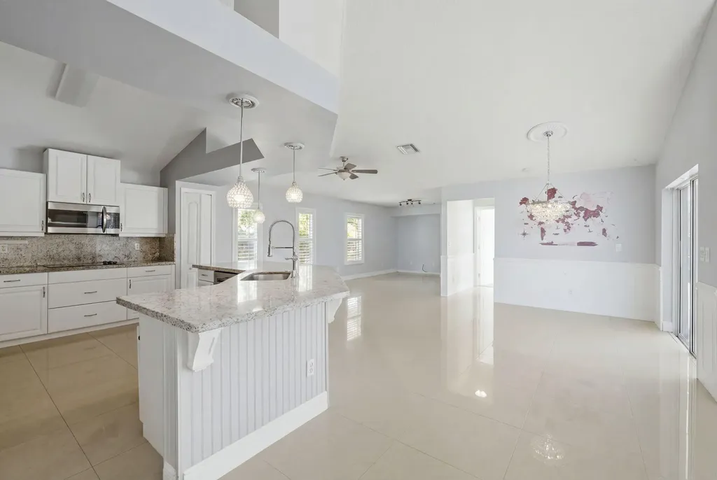474 SW Carter Avenue Port St Lucie FL 34983