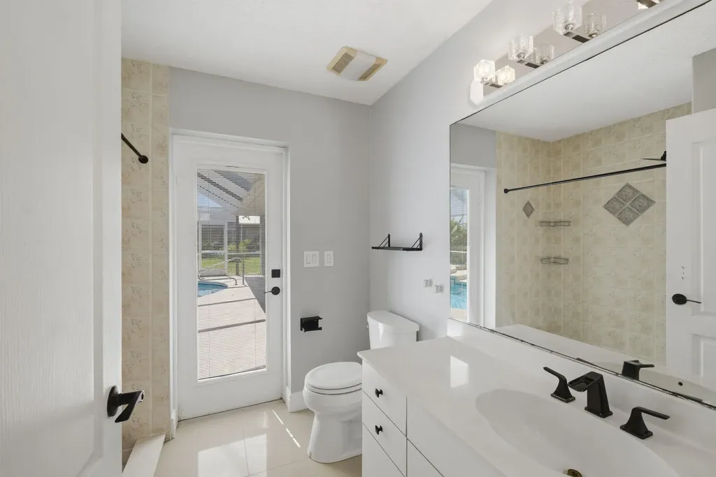 474 SW Carter Avenue Port St Lucie FL 34983