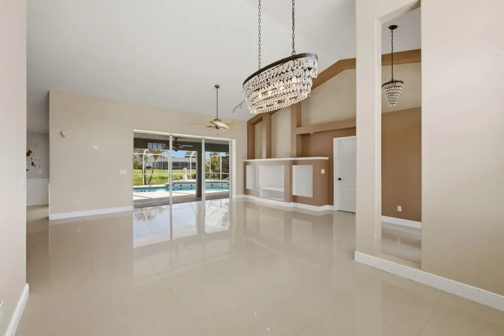 474 SW Carter Avenue Port St Lucie FL 34983