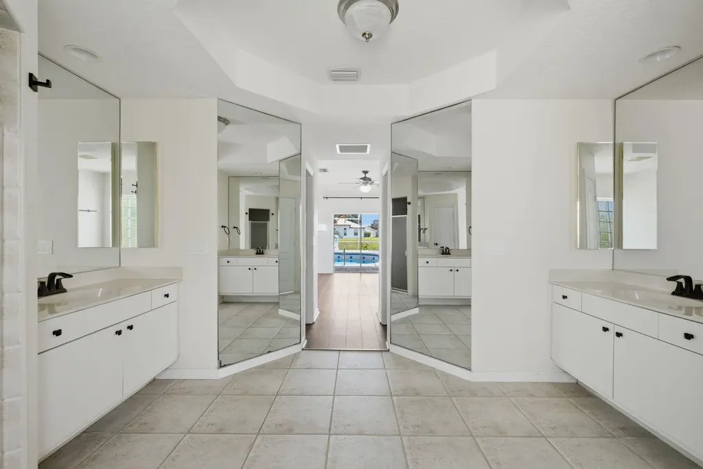 474 SW Carter Avenue Port St Lucie FL 34983
