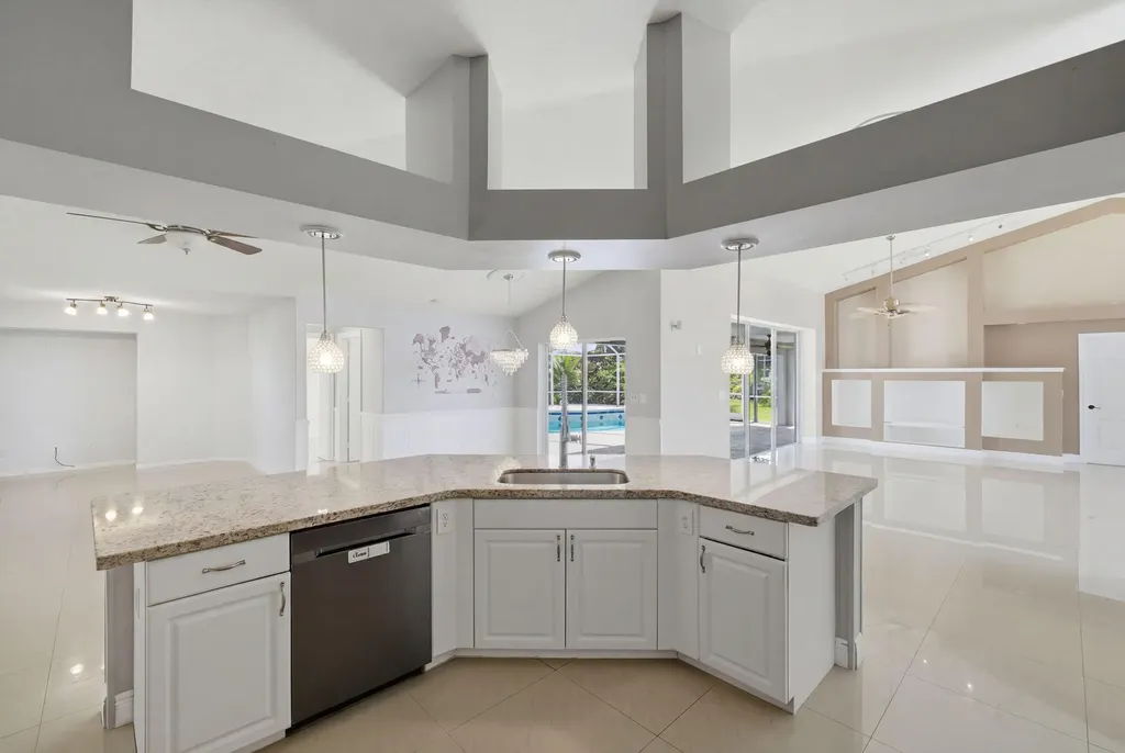 474 SW Carter Avenue Port St Lucie FL 34983