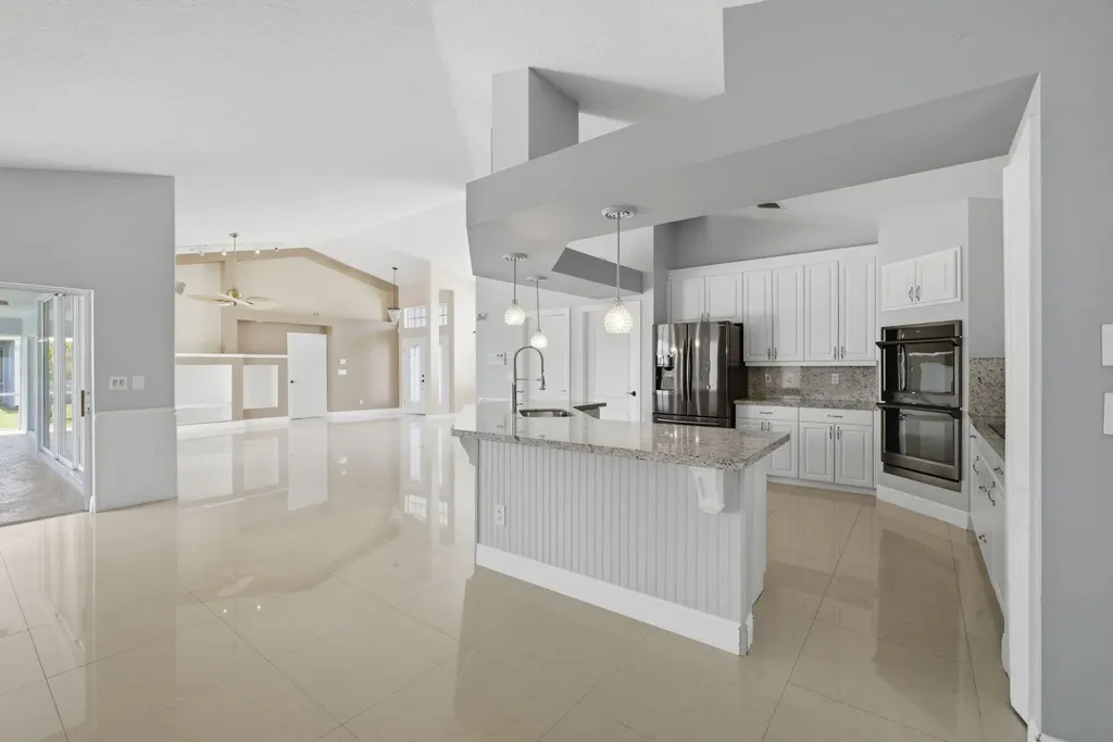 474 SW Carter Avenue Port St Lucie FL 34983