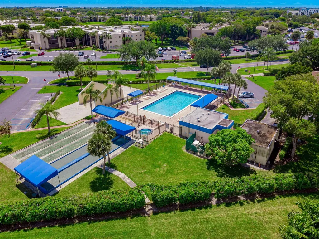 5241 Breadfruit Circle Delray Beach FL 33484