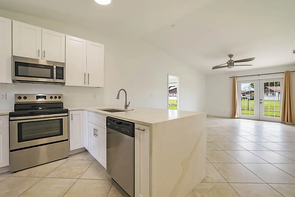 5241 Breadfruit Circle Delray Beach FL 33484
