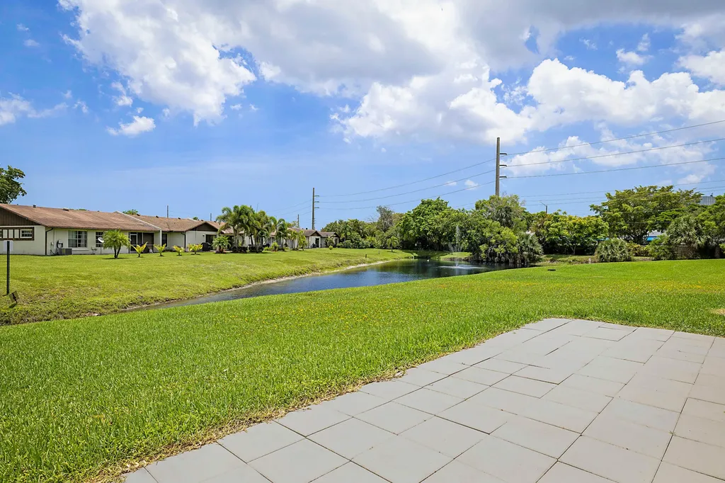 5241 Breadfruit Circle Delray Beach FL 33484