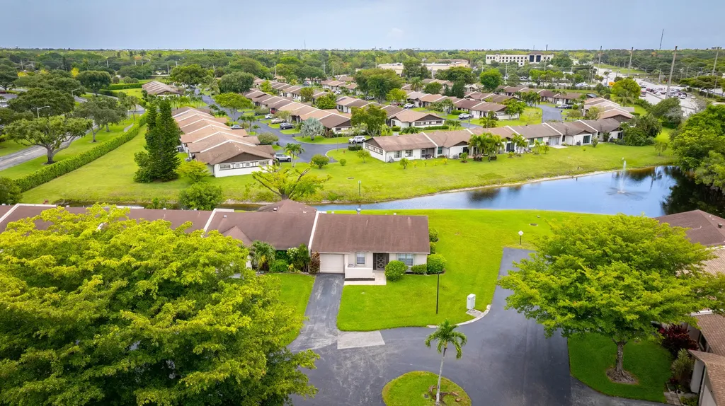 5241 Breadfruit Circle Delray Beach FL 33484
