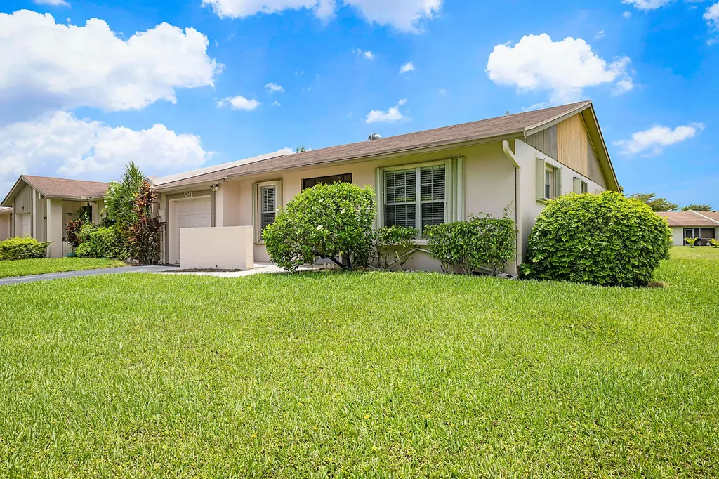 5241 Breadfruit Circle Delray Beach FL 33484