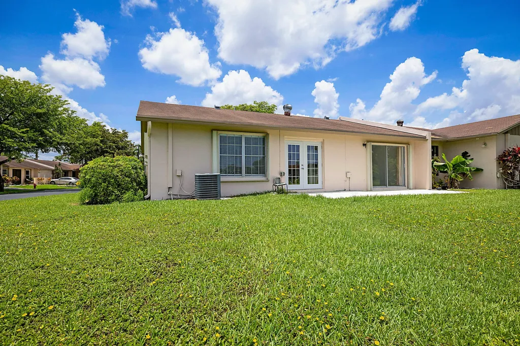 5241 Breadfruit Circle Delray Beach FL 33484