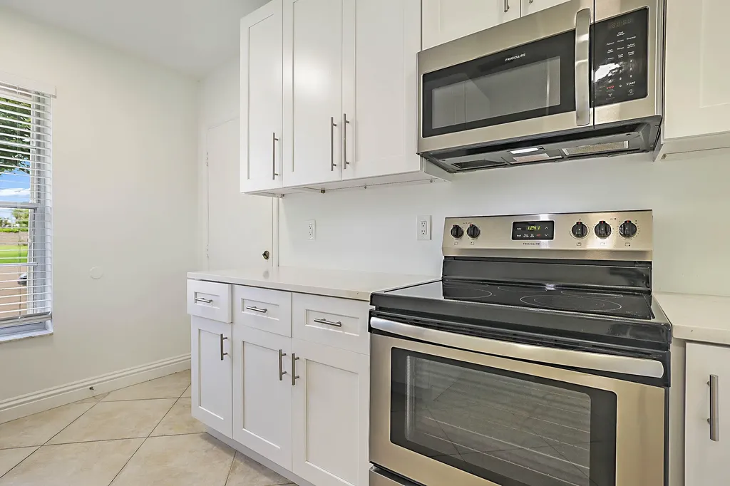 5241 Breadfruit Circle Delray Beach FL 33484