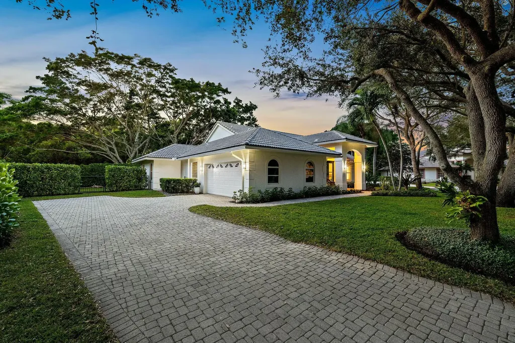 9927 SE Canary Palm Way Jupiter FL 33469